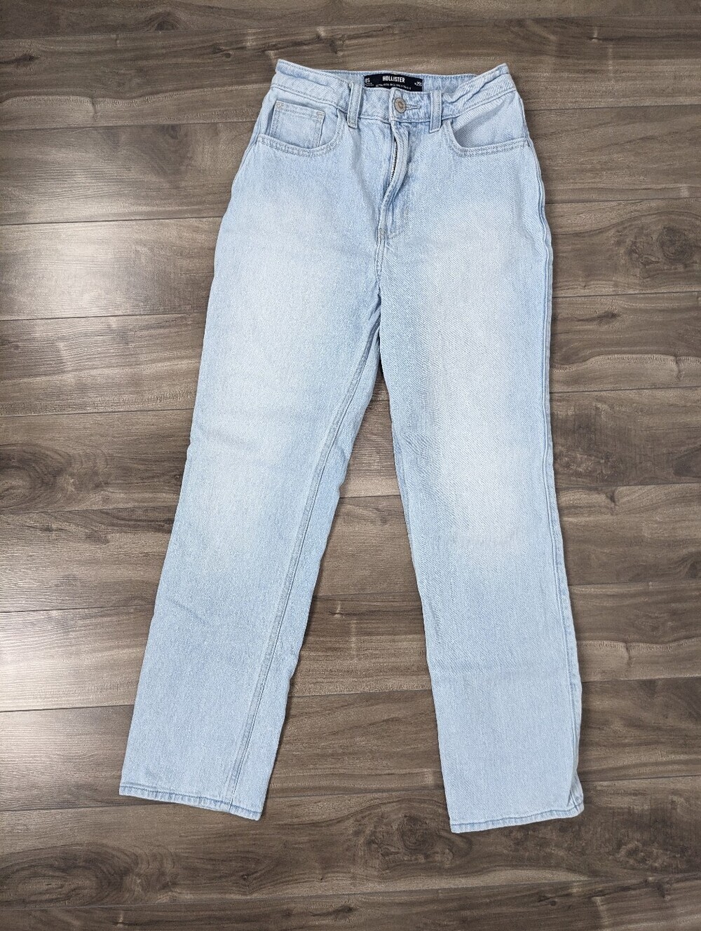 Hollister Women's Ultra High Rise Jeans 90's Straight Light Wash Size 25